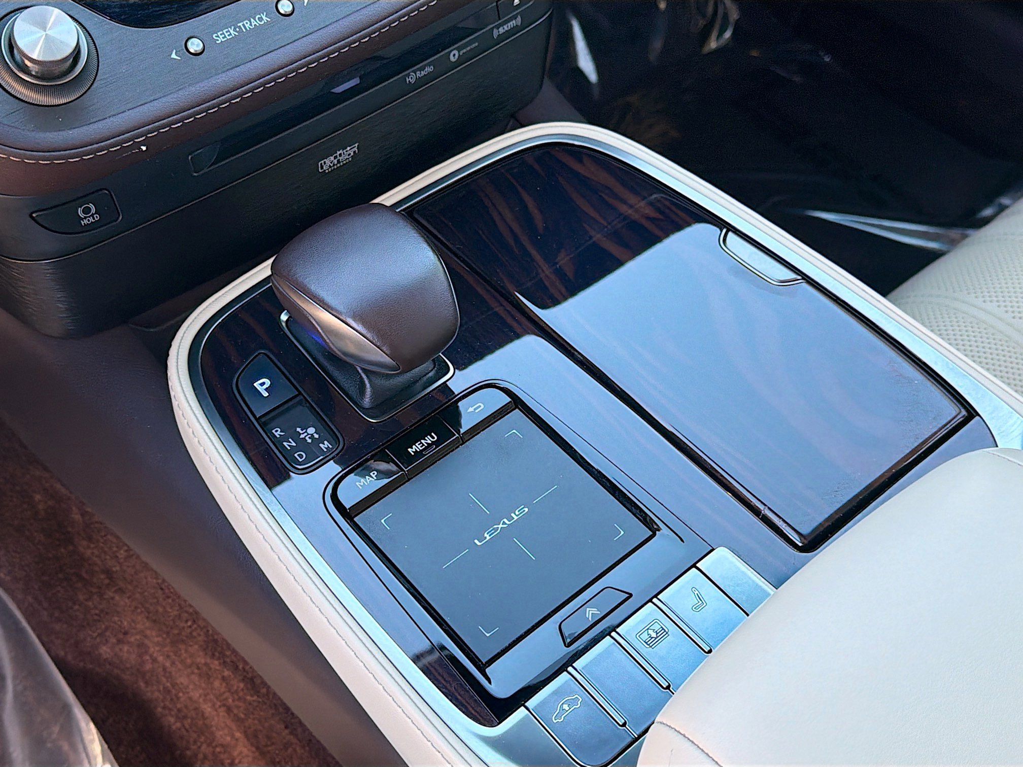 Used 2020 Lexus LS 500 w/ Interior Upgrade Package image 29