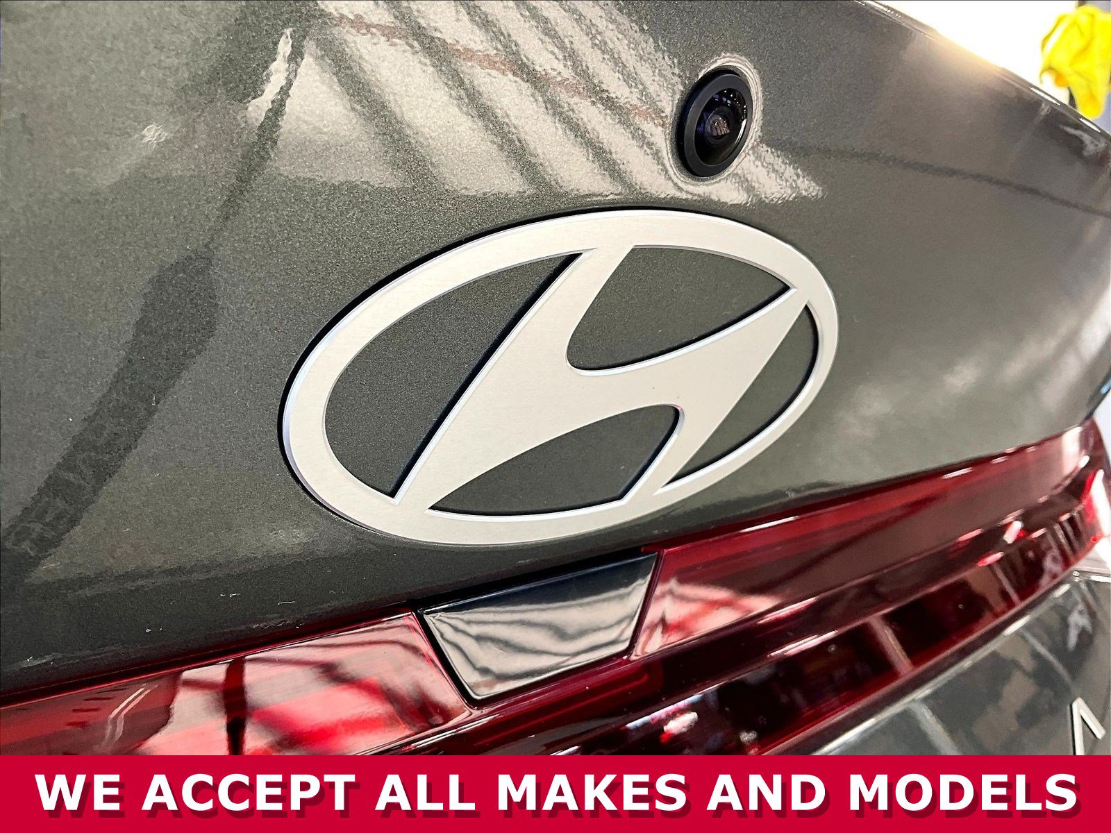 Used 2025 Hyundai Elantra SE FWD image 23