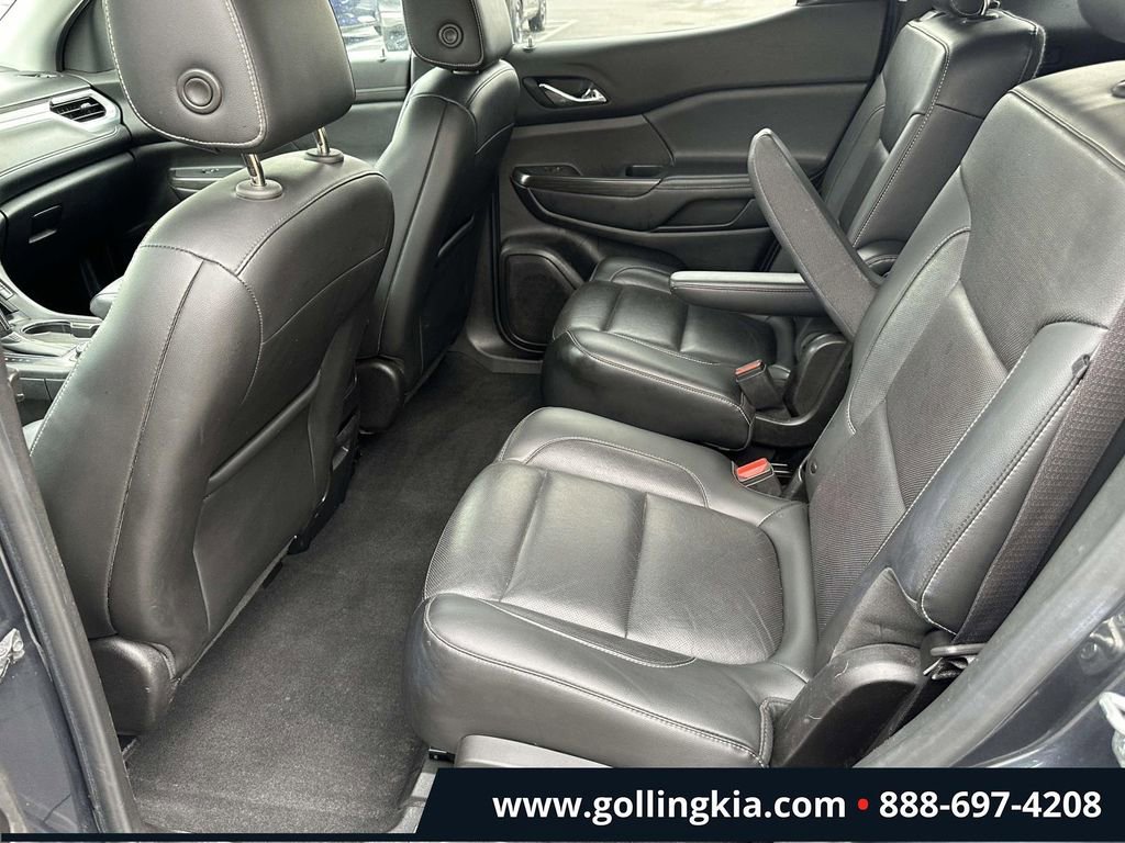 Used 2019 GMC Acadia SLT w/ LPO, Floor Liner Package FWD image 10