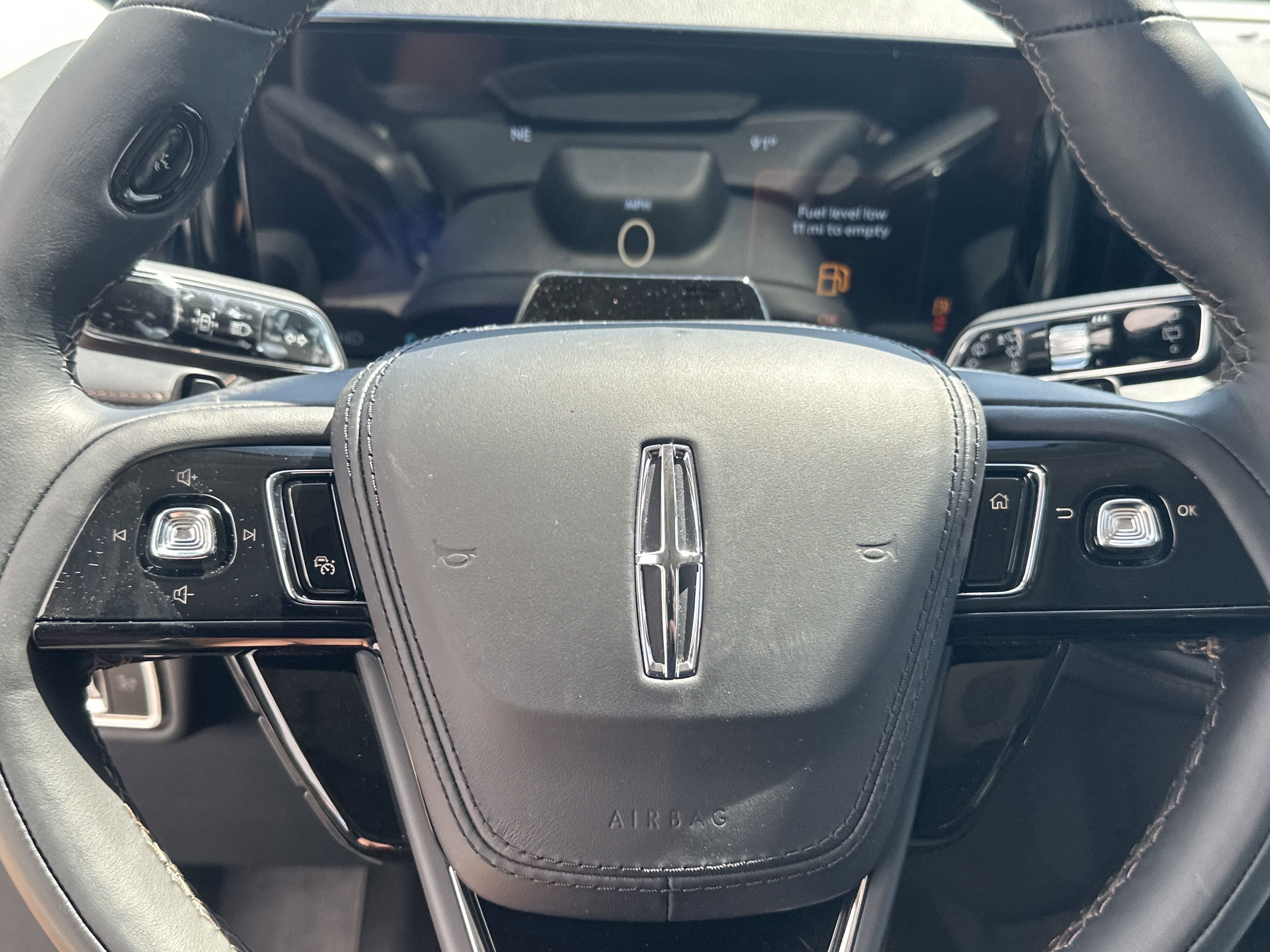 New 2025 Lincoln Aviator Reserve w/ Equipment Group 201A image 17