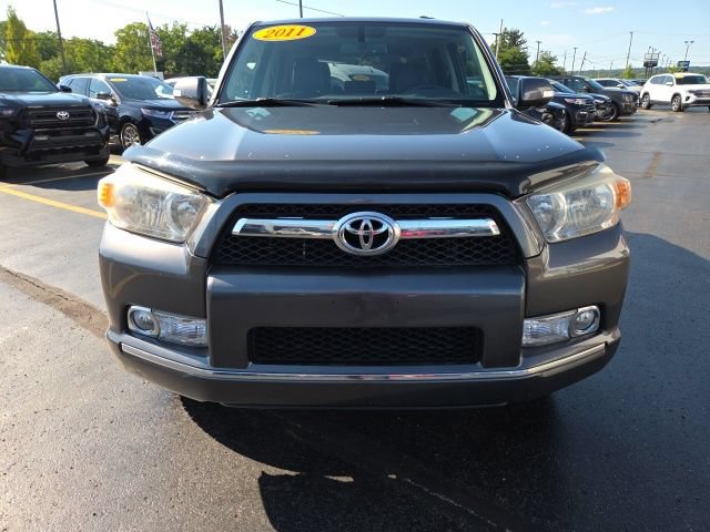 Used 2011 Toyota 4Runner SR5 w/ Premium Pkg w/Leather AWD/4WD image 2