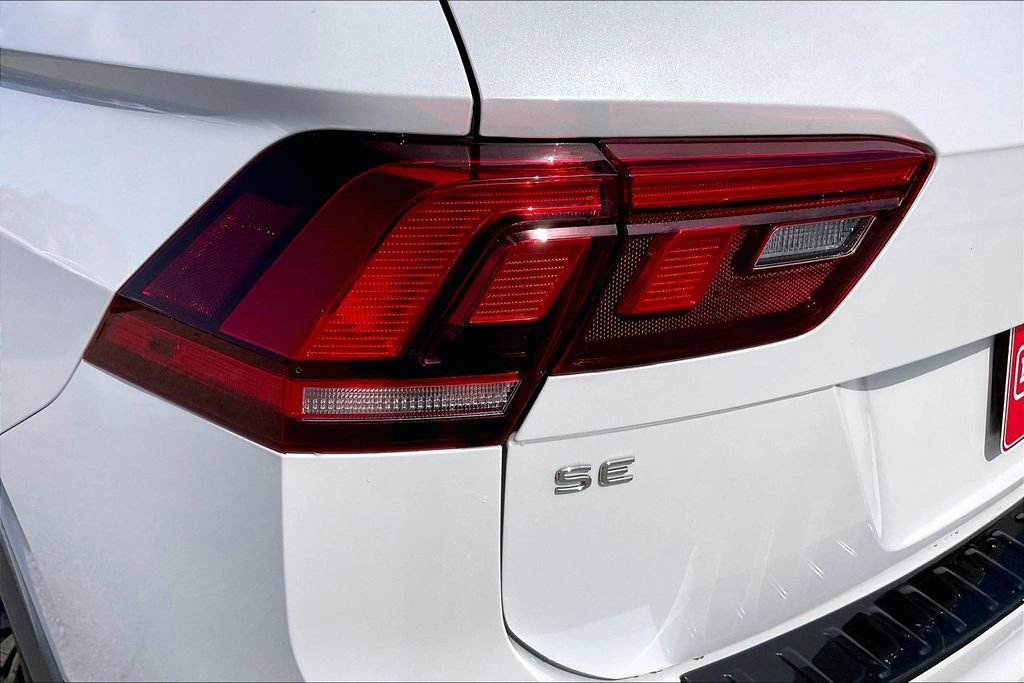 Used 2024 Volkswagen Tiguan SE R-Line image 20