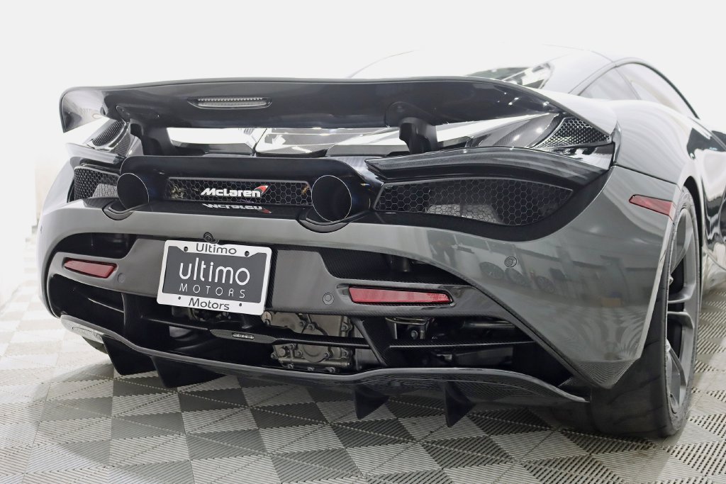 Used 2018 McLaren 720S Performance RWD image 22