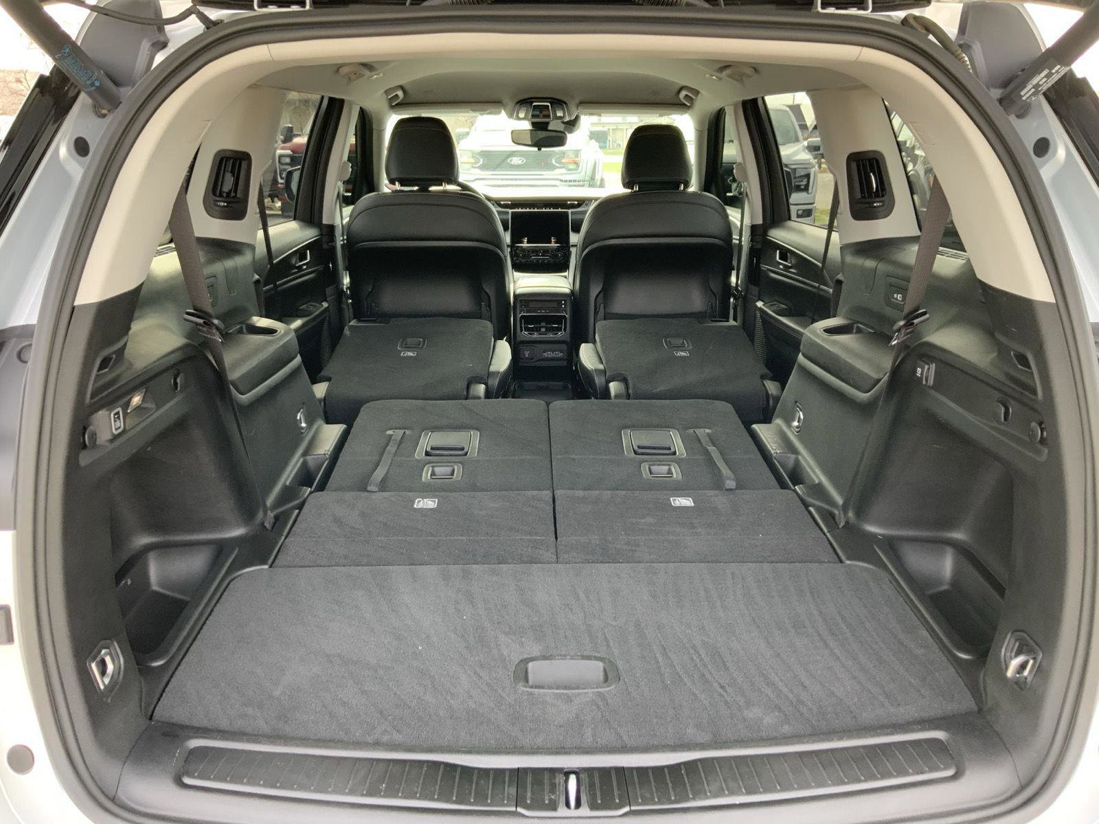 Used 2023 Jeep Grand Cherokee L Limited image 13