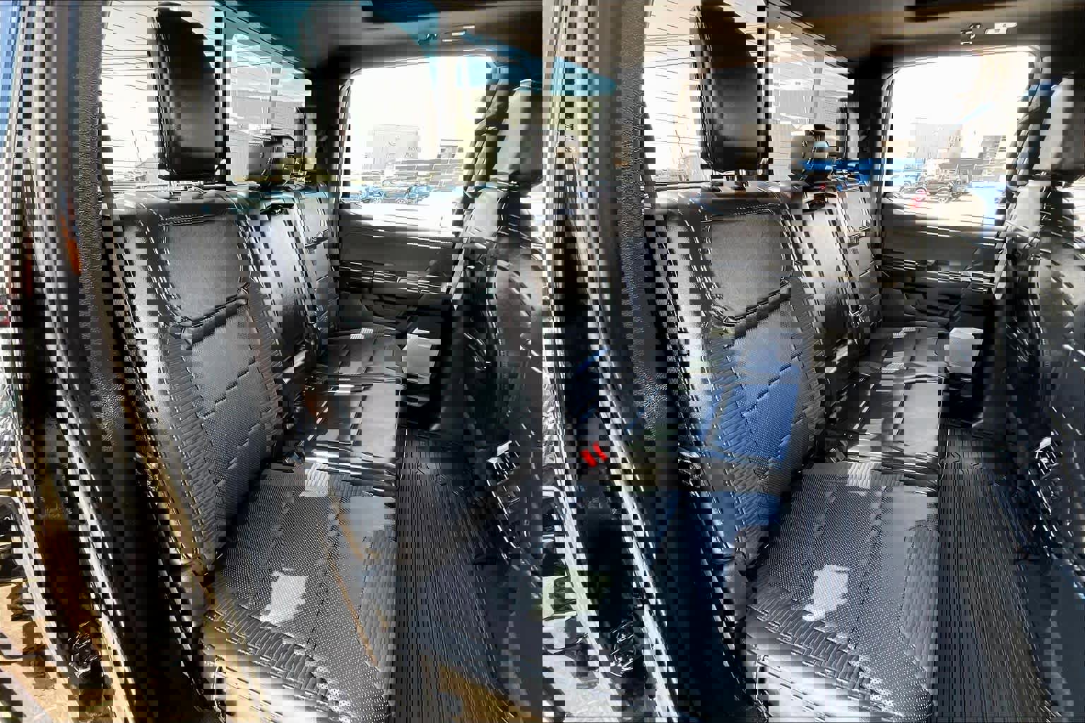 Used 2022 Ford F150 Raptor w/ Raptor 37 Performance Package image 19