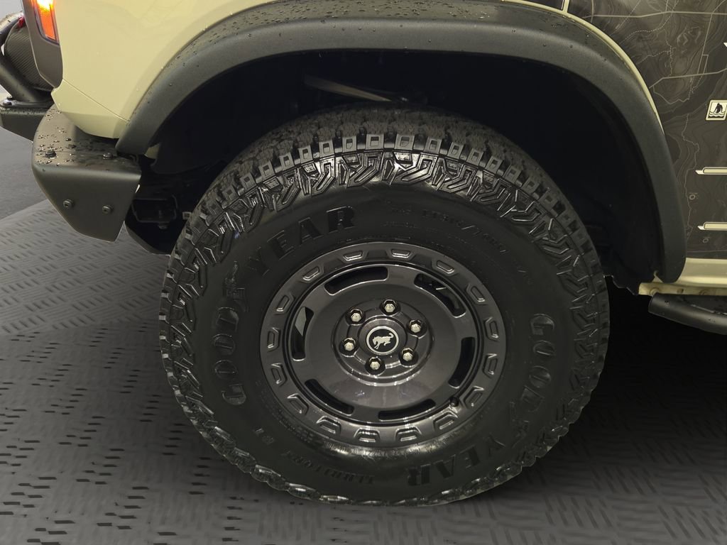 Used 2022 Ford Bronco Everglades AWD/4WD image 16