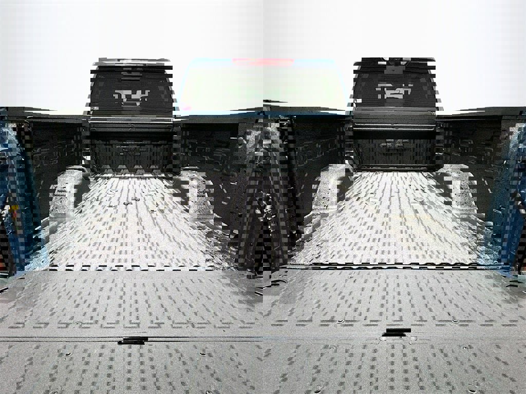 New 2025 GMC Sierra 2500 Denali w/ Denali Reserve Package image 28