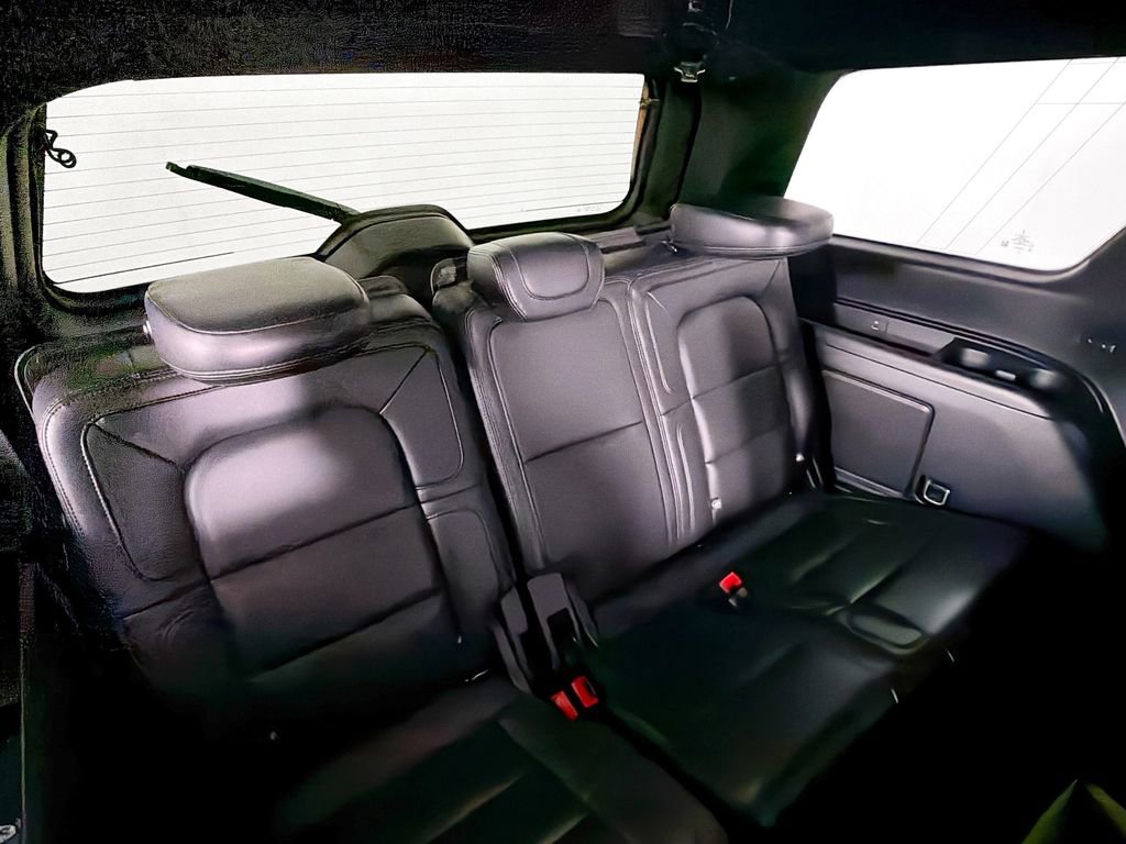 Used 2020 Lincoln Navigator Reserve w/ Equipment Group 208A image 28