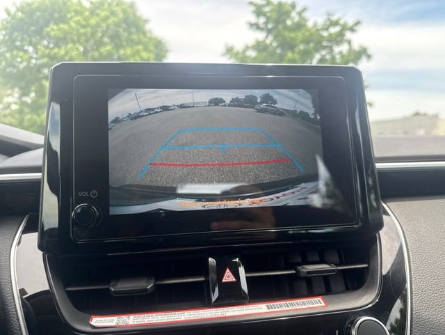 Used 2025 Toyota Corolla LE FWD image 30