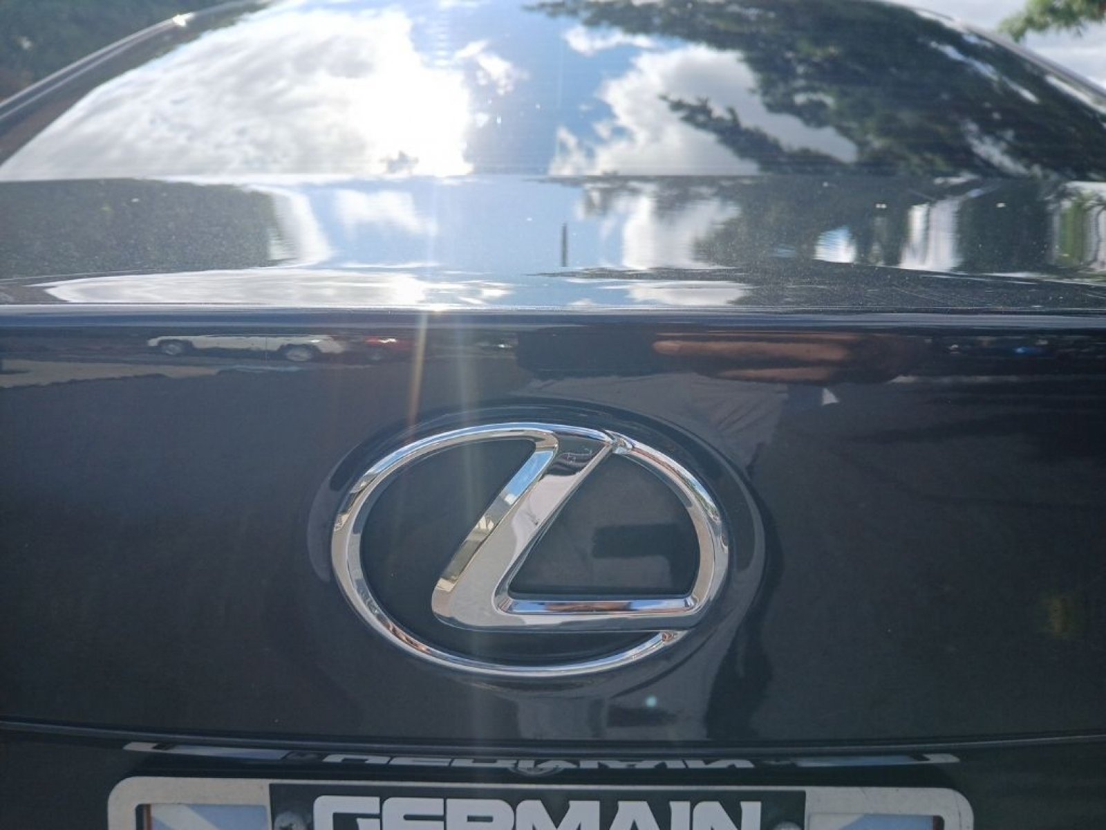 Used 2018 Lexus IS 300 AWD w/ Comfort Package image 7