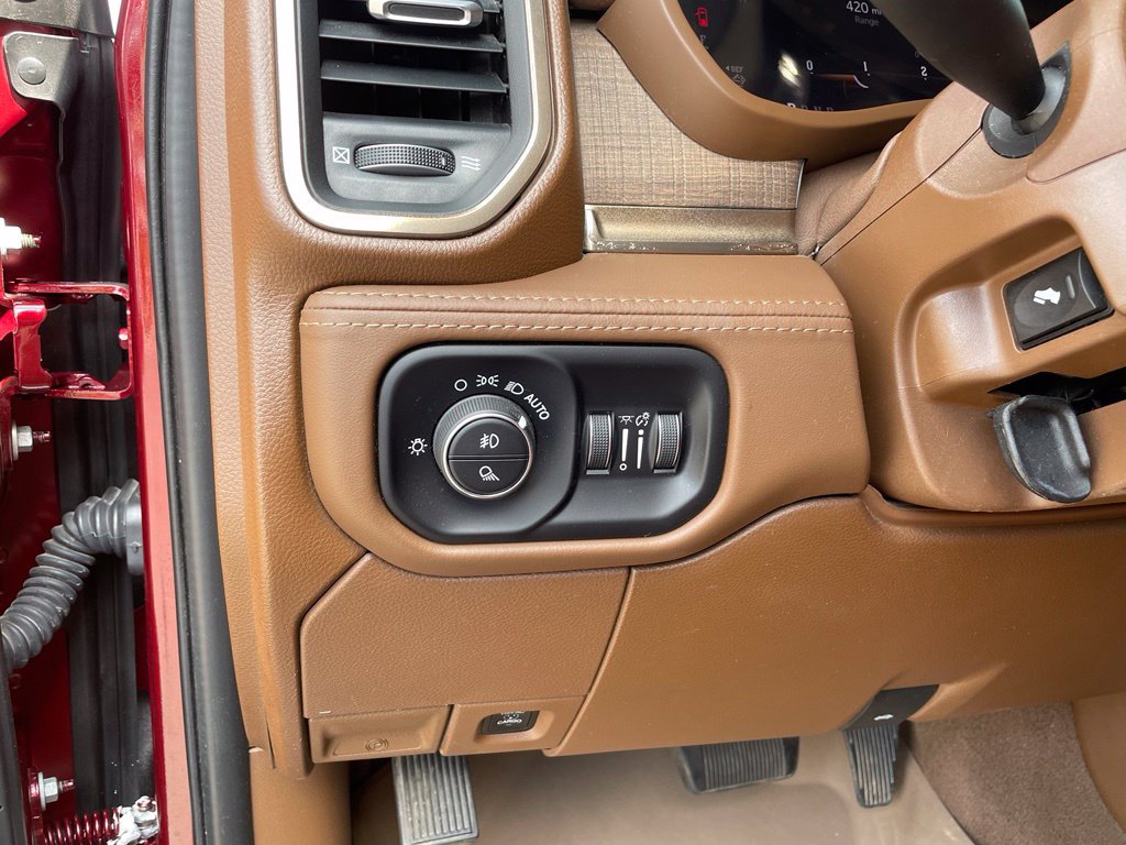 Used 2023 RAM 2500 Limited AWD/4WD image 13