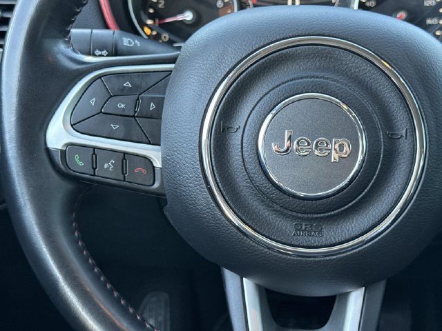 Used 2018 Jeep Compass Trailhawk w/ Leather Interior Group AWD/4WD image 14