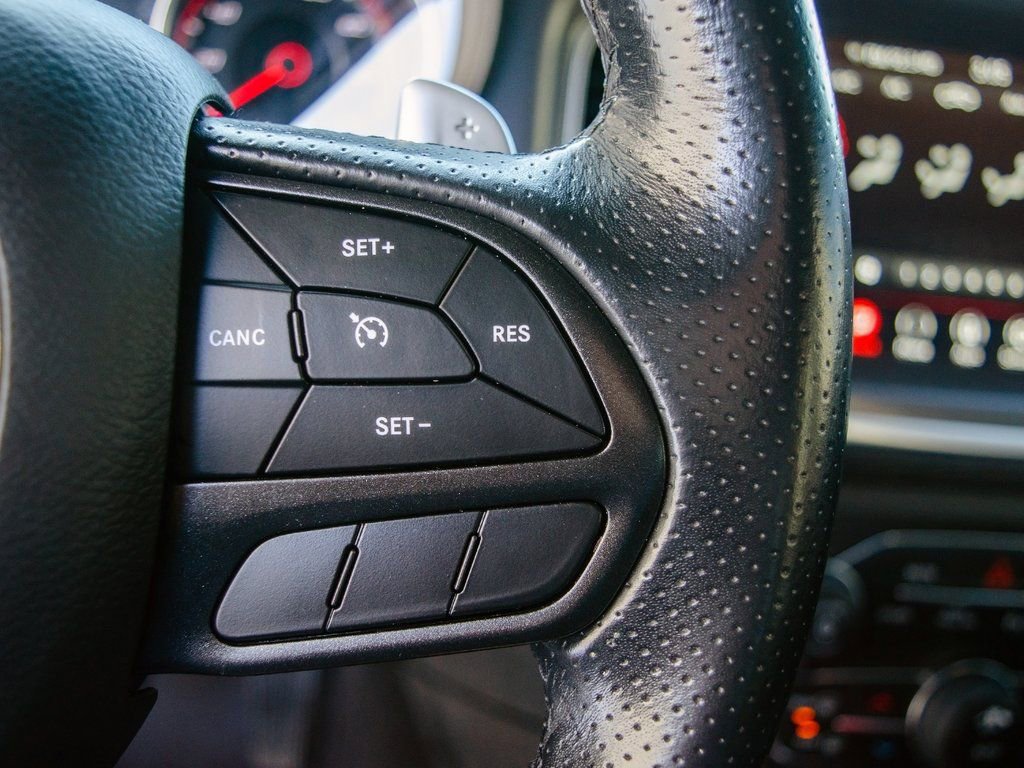 Used 2020 Dodge Charger SXT image 12