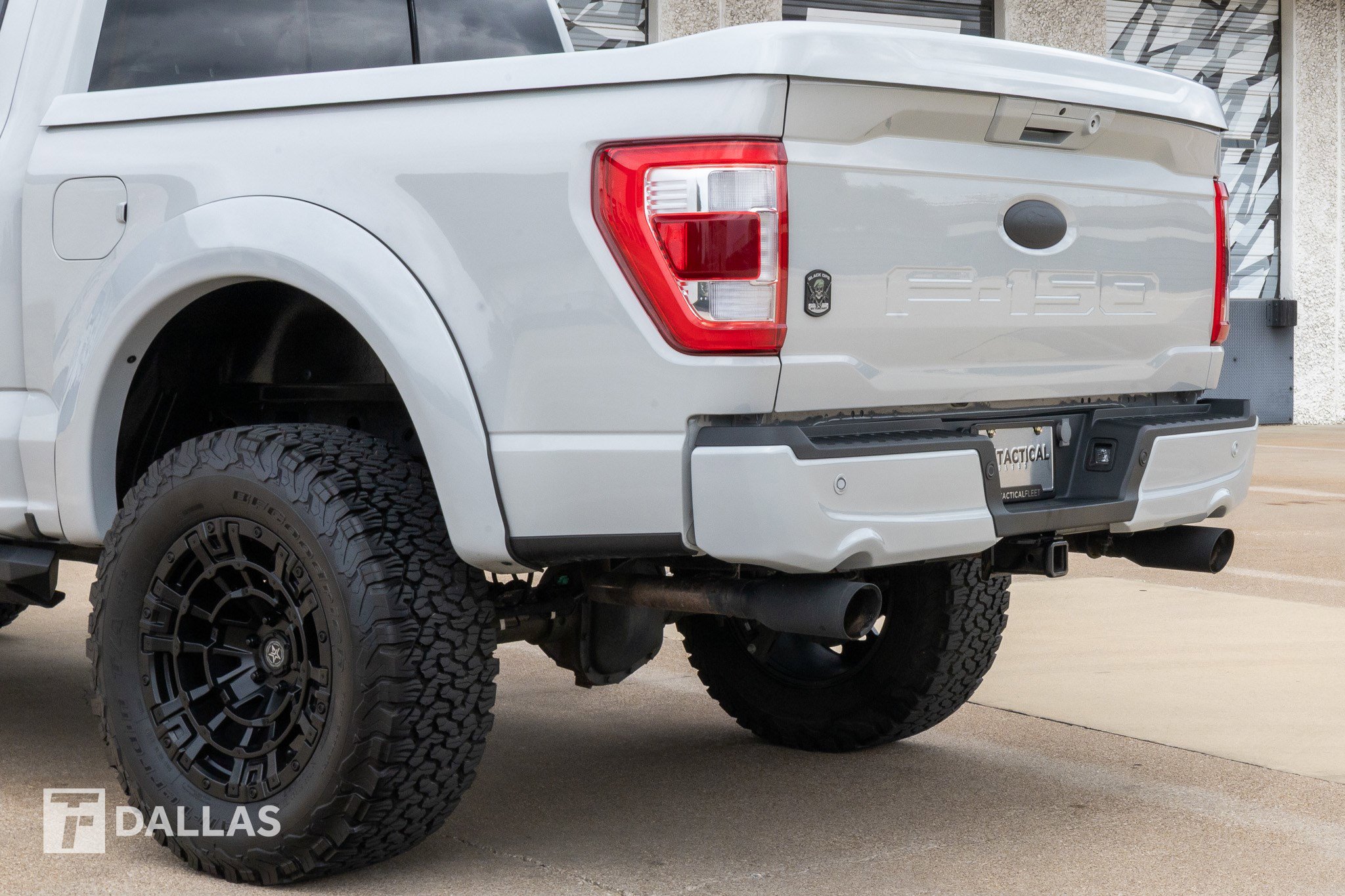 Used 2023 Ford F150 Lariat w/ Equipment Group 502A High image 12