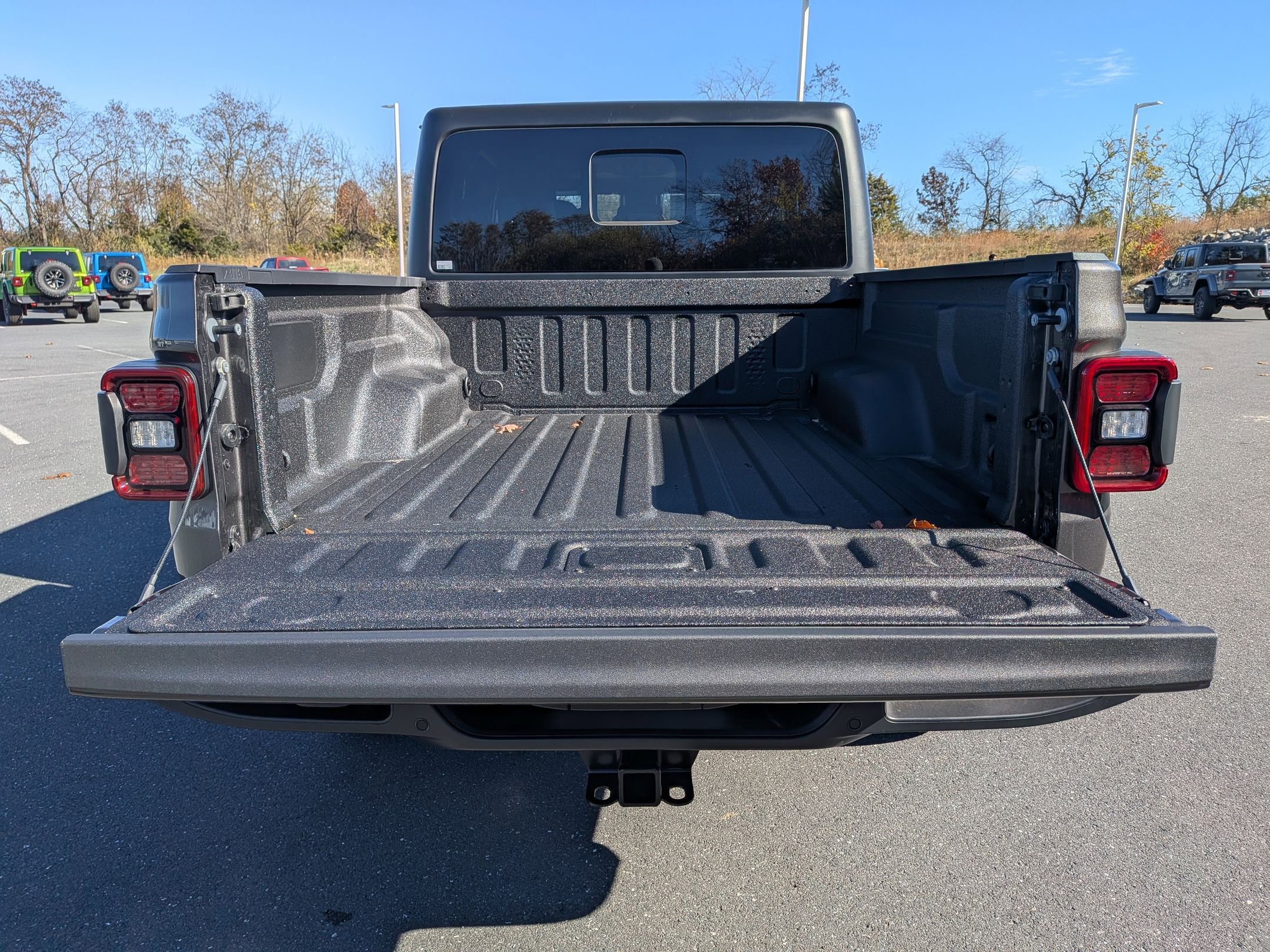 New 2025 Jeep Gladiator Sport image 27