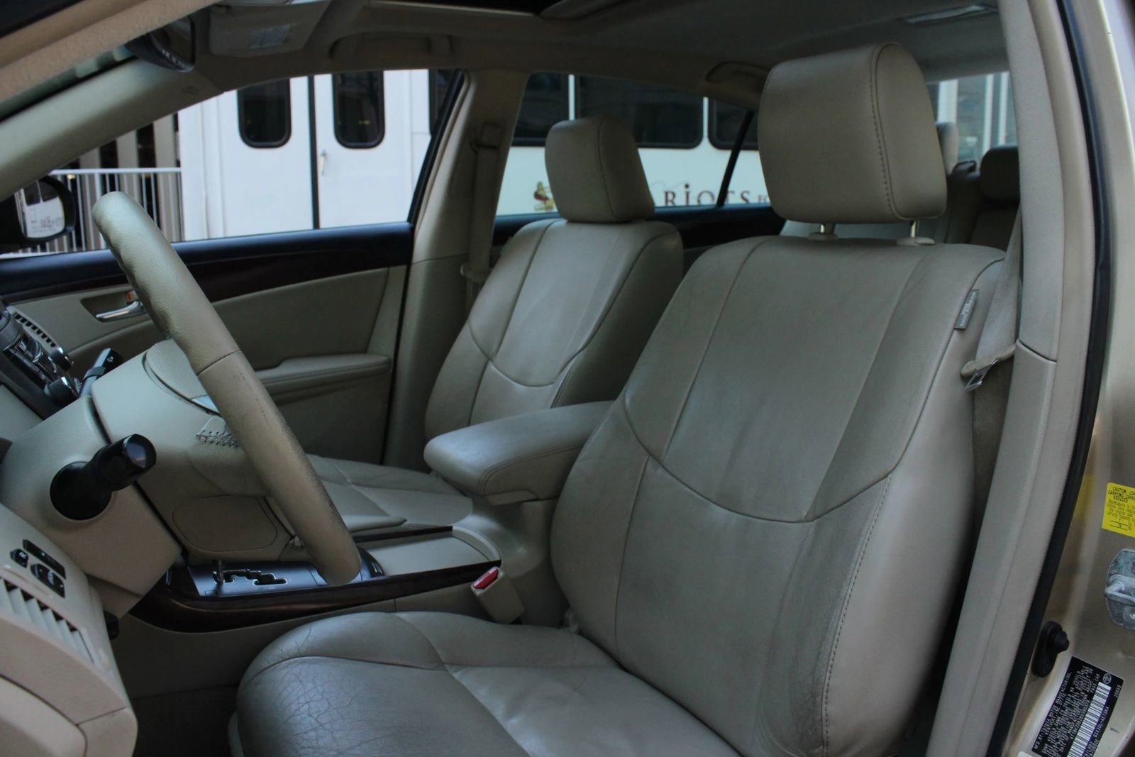 Used 2011 Toyota Avalon FWD image 16