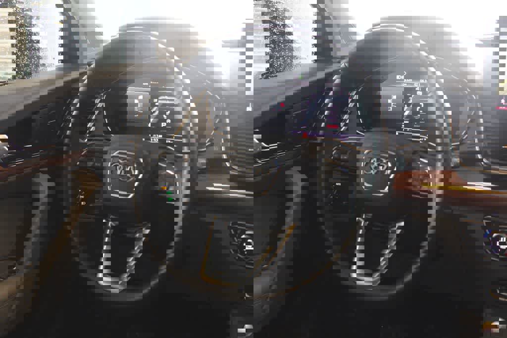 Used 2022 Audi Q5 2.0T Premium Plus w/ Premium Plus Package AWD/4WD image 16