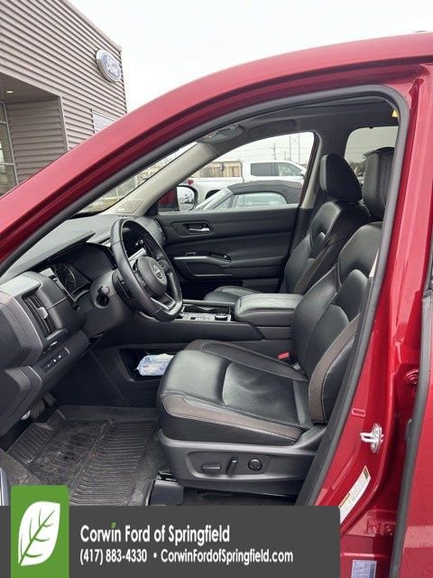 Used 2023 Nissan Pathfinder SL w/ SL Premium Package image 10