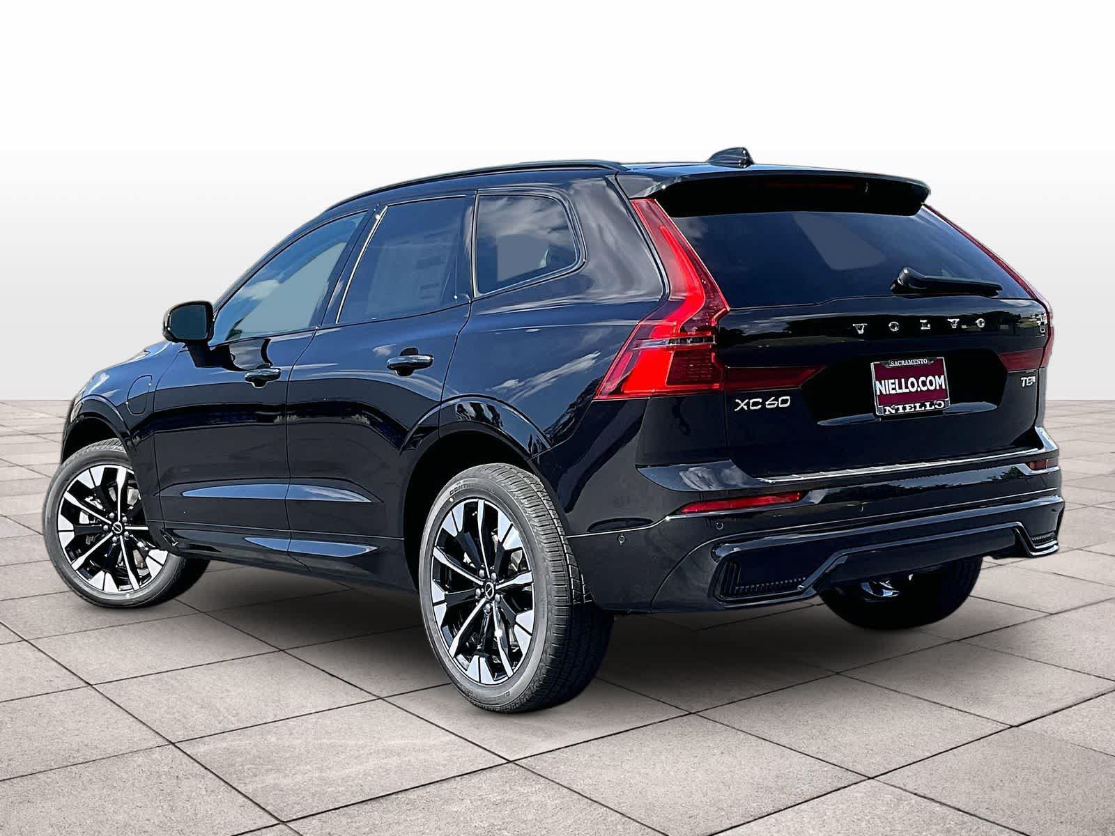 New 2026 Volvo XC60 T8 Plus w/ Climate Package PRO AWD/4WD image 3