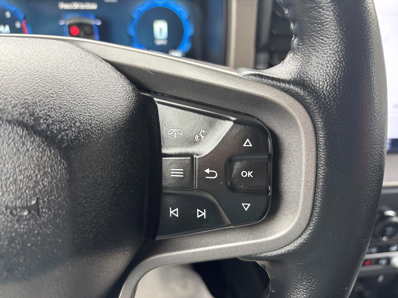 Used 2025 Ford Bronco Outer Banks image 17