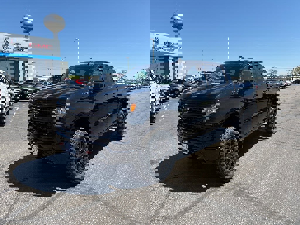 New 2025 Chevrolet Silverado 1500 LT Trail Boss w/ LPO, Dark Essentials Package image 1