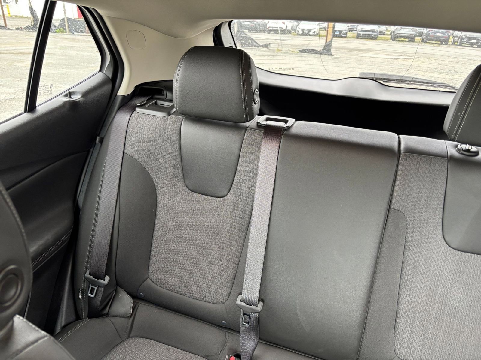 Used 2025 Buick Encore GX Preferred FWD image 35