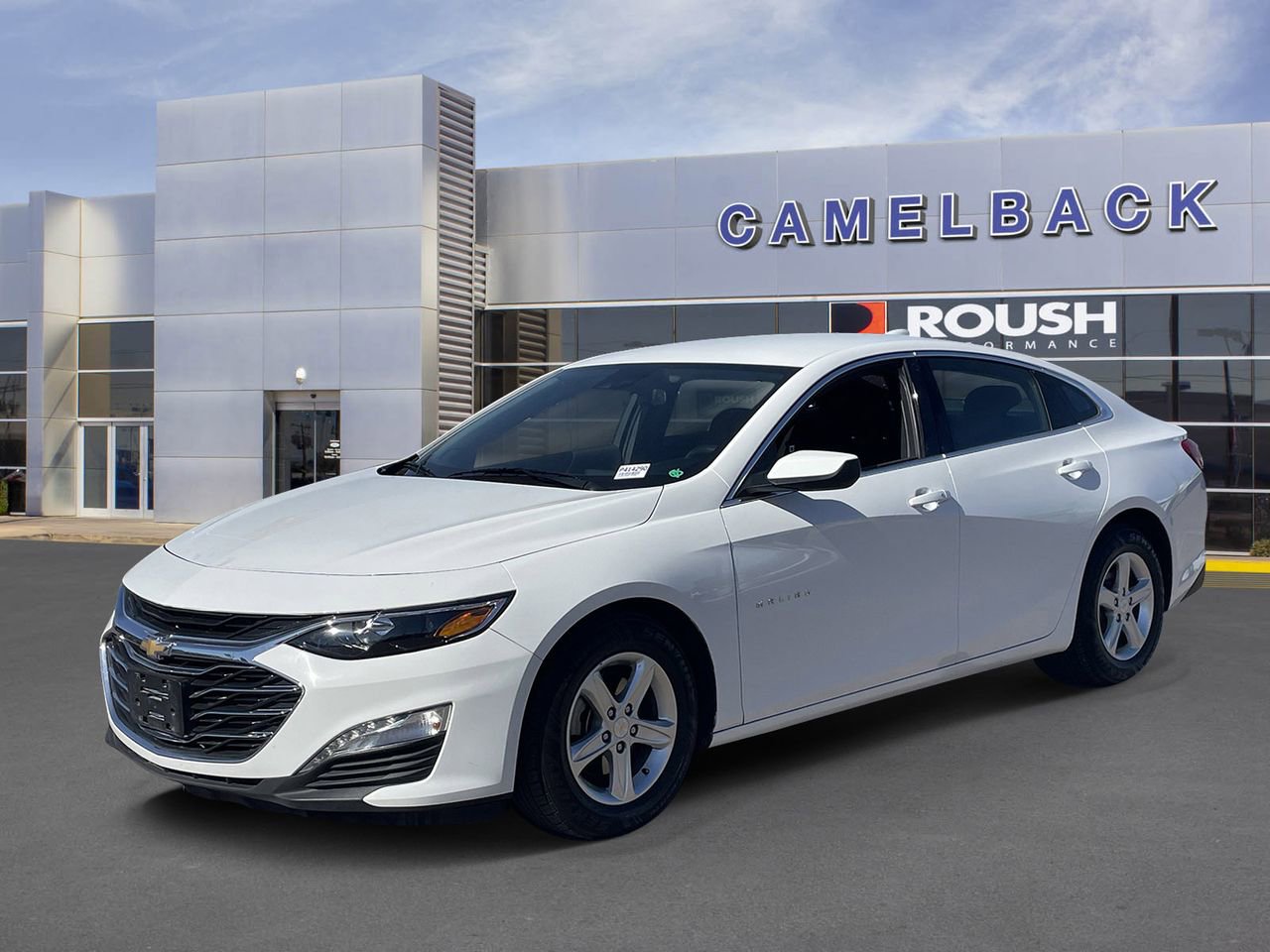 Used 2024 Chevrolet Malibu LT image 2