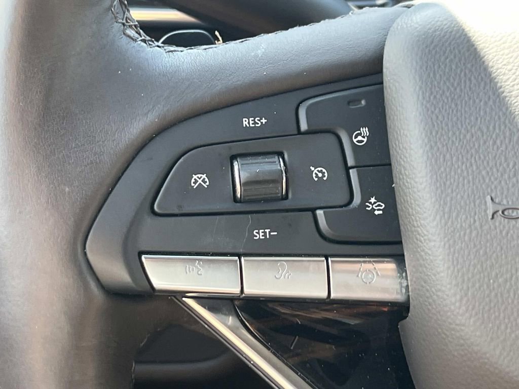 Certified 2024 Cadillac Escalade Premium Luxury w/ Performance Package image 31