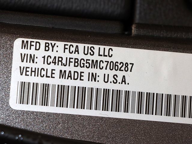 Used 2021 Jeep Grand Cherokee Limited image 32