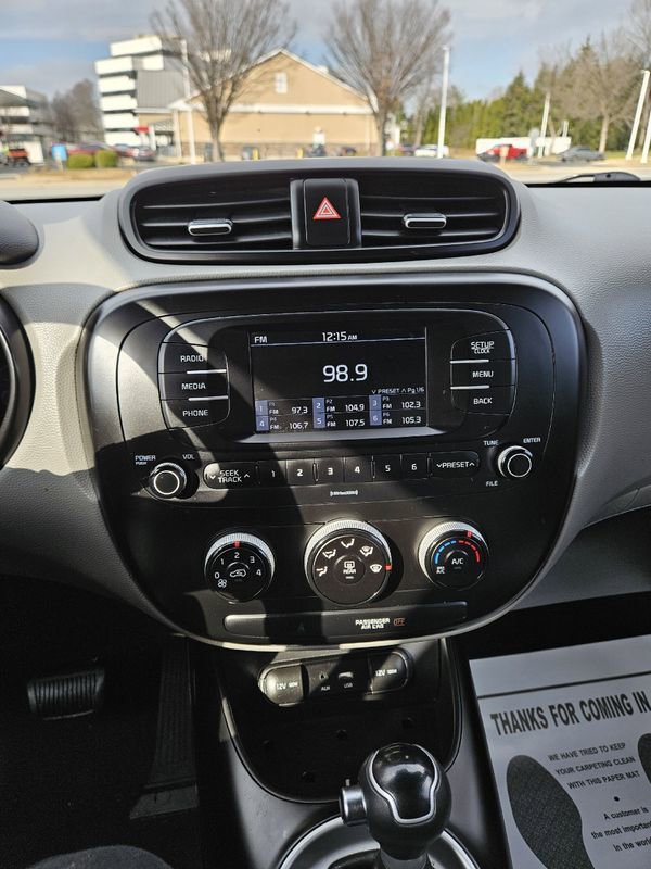 Used 2017 Kia Soul image 12