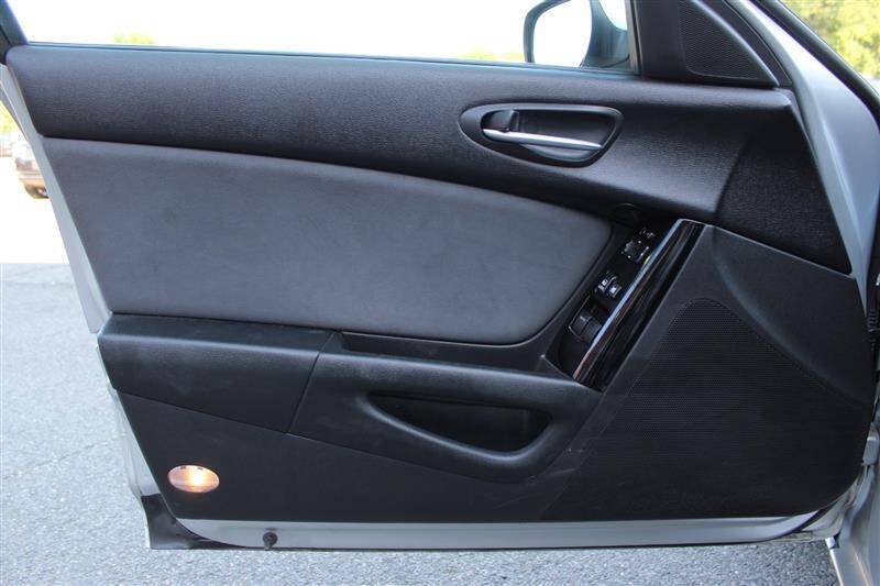 Used 2004 MAZDA RX-8 w/ AT Sport Pkg RWD image 11