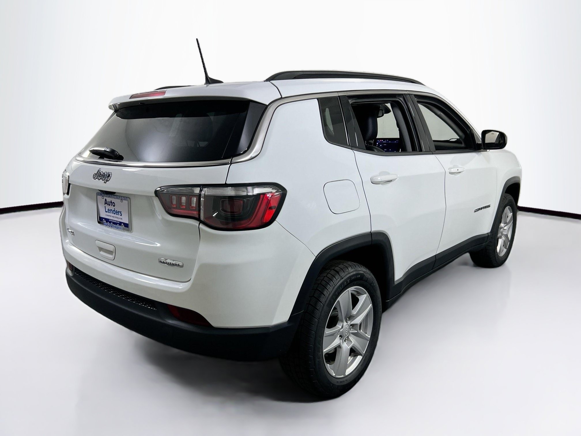 Used 2022 Jeep Compass Latitude w/ Convenience Group AWD/4WD image 5