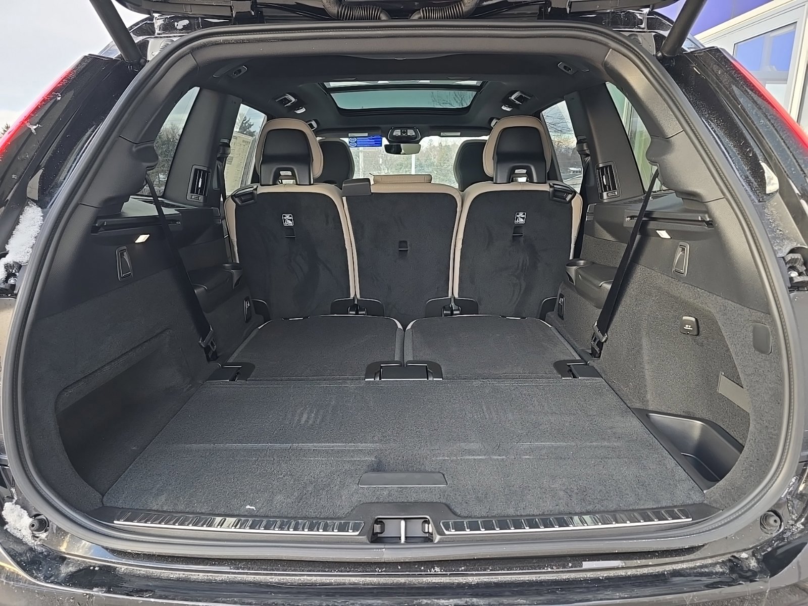 New 2026 Volvo XC90 T8 Plus w/ Protection Package image 25