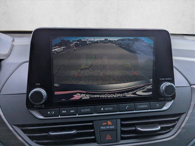 Used 2025 Nissan Altima 2.5 SV FWD image 18