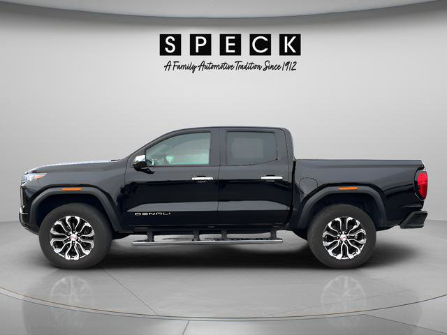 Used 2024 GMC Canyon Denali AWD/4WD image 3