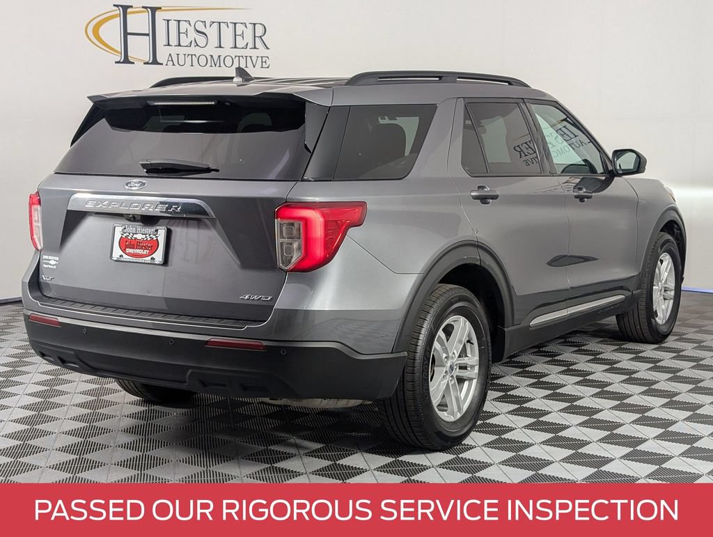 Used 2023 Ford Explorer XLT AWD/4WD image 7