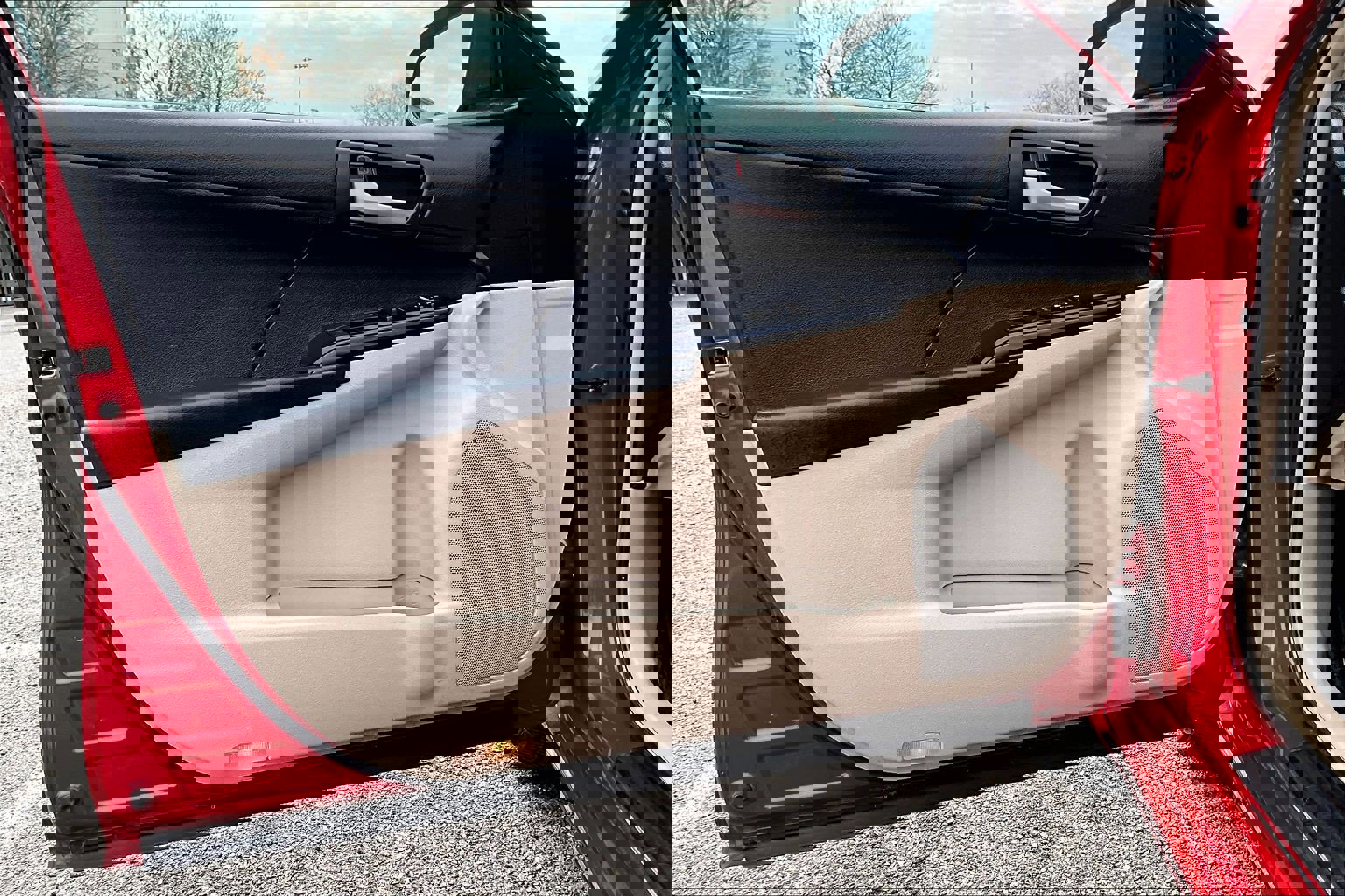 Used 2012 Toyota Camry LE image 21