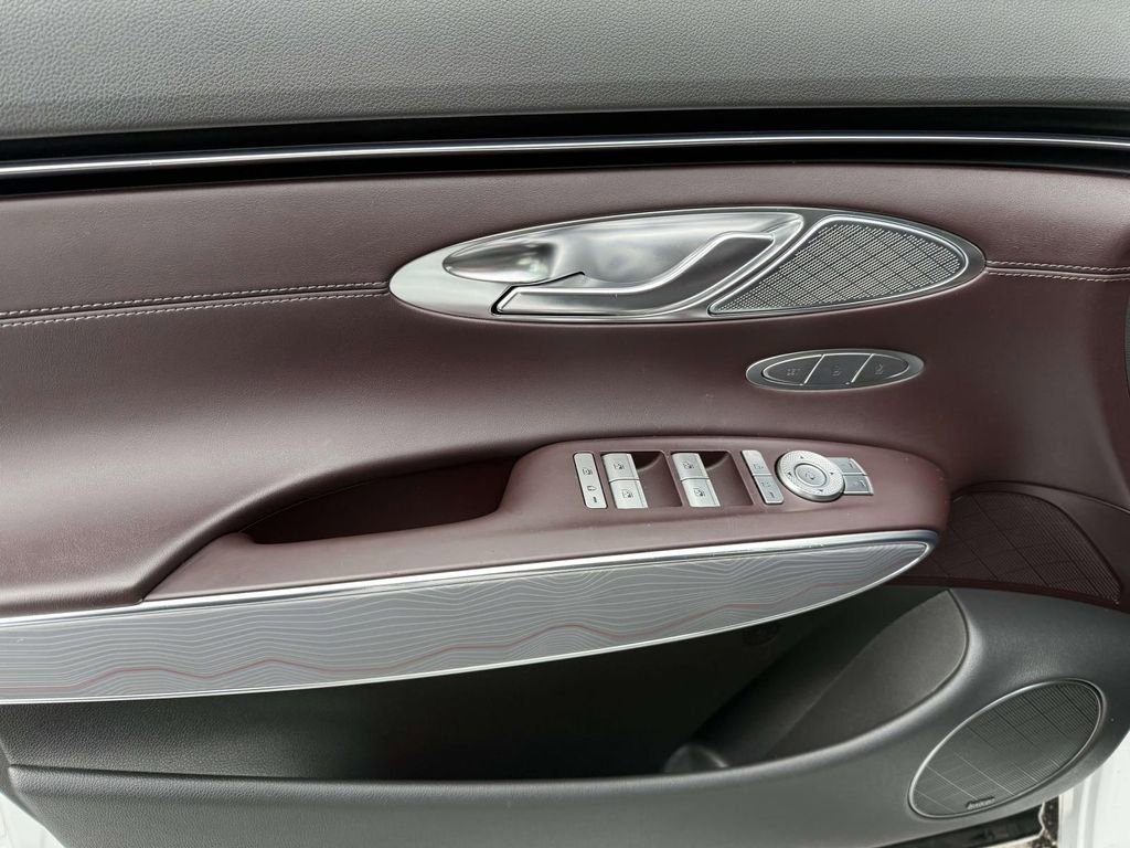 Certified 2023 Genesis GV70 2.5T w/ Advanced Package image 14