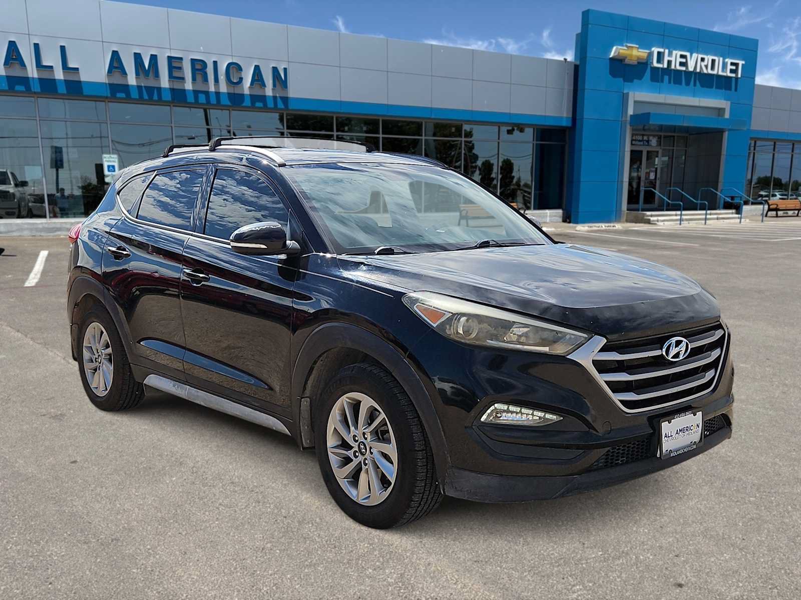 Used 2017 Hyundai Tucson SE Plus FWD image 2