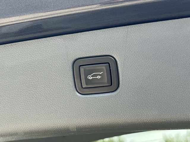 Used 2021 Chevrolet Blazer LT AWD/4WD image 17