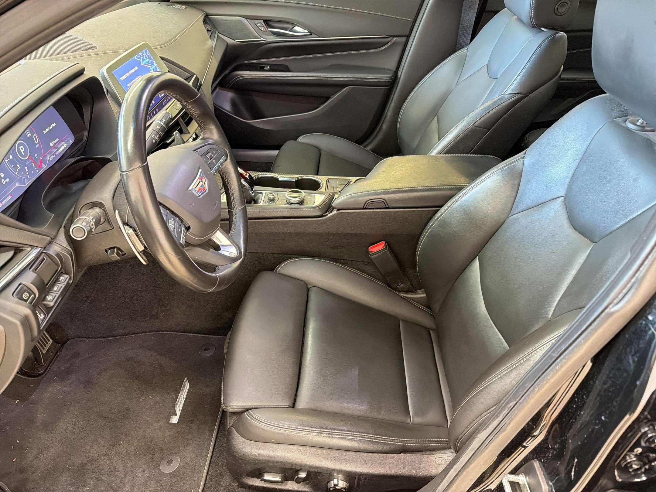 Used 2023 Cadillac CT4 V Blackwing w/ LPO, Bronce Accent Package RWD image 5