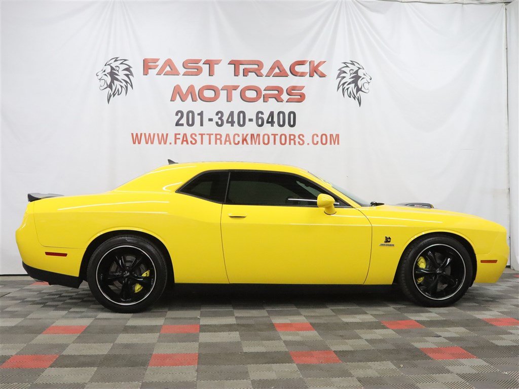 Used 2018 Dodge Challenger R/T Scat Pack RWD image 7