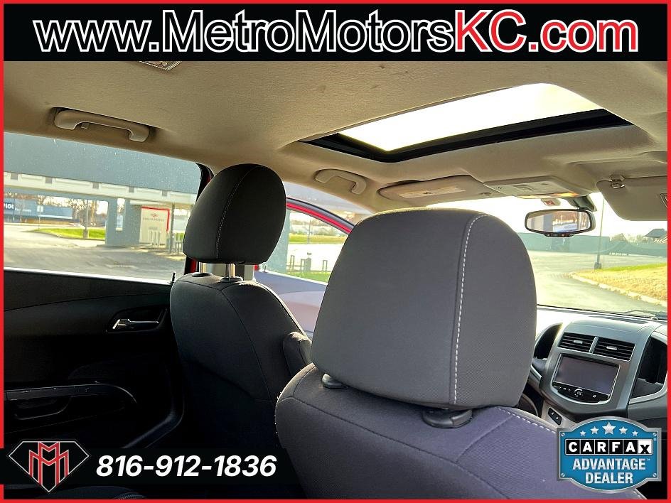 Used 2014 Chevrolet Sonic LT w/ Fun and Sun Package image 32