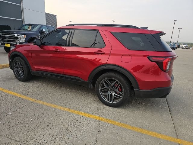 Used 2025 Ford Explorer ST w/ Sun And Sound Package AWD/4WD image 6