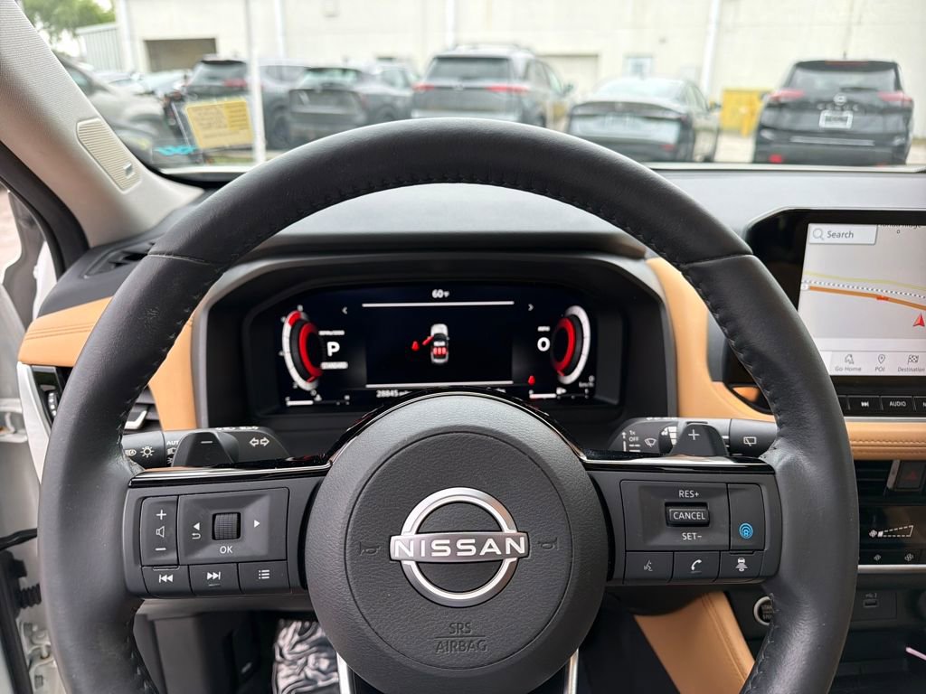 Used 2023 Nissan Rogue Platinum image 22