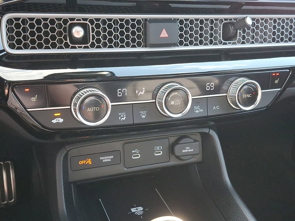 Used 2025 Honda Civic Sport image 16