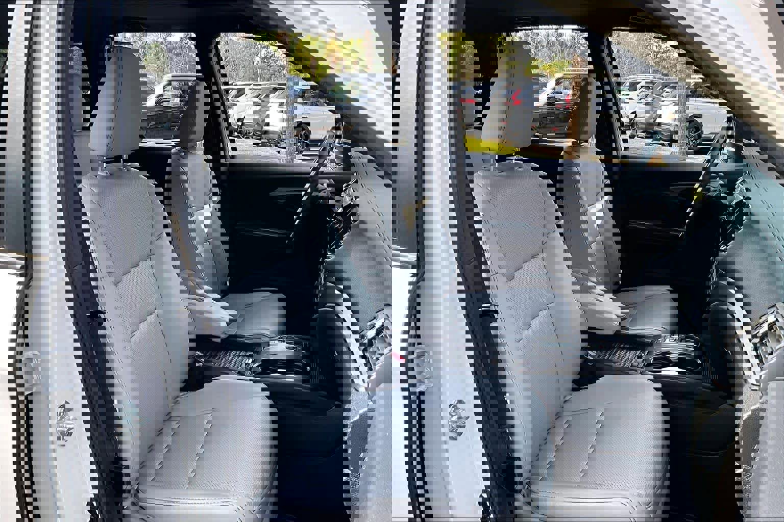 Used 2023 Honda Passport EX-L image 9