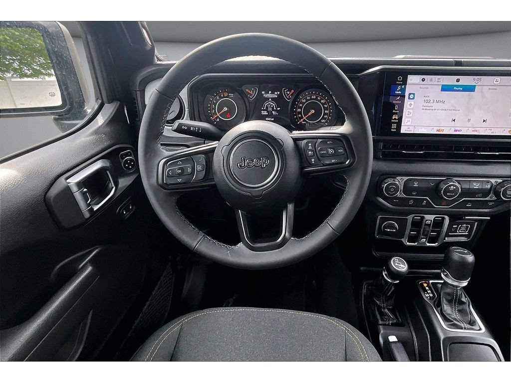 Used 2026 Jeep Gladiator Sport AWD/4WD image 8