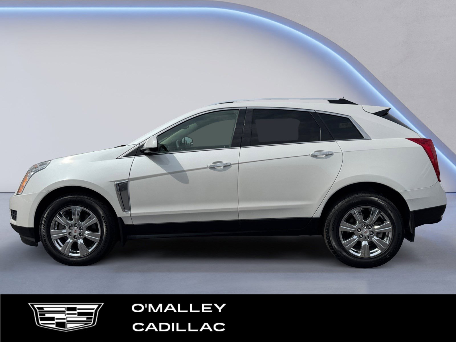 Used 2016 Cadillac SRX Luxury w/ Driver Awareness Package image 2