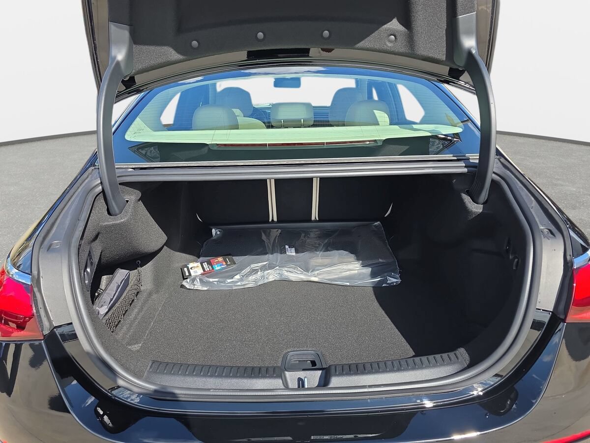 New 2026 Mercedes-Benz E 450 4MATIC Sedan image 12